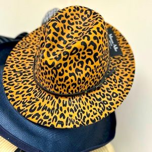 Marcus Adler New York leopard print felt hat NWT